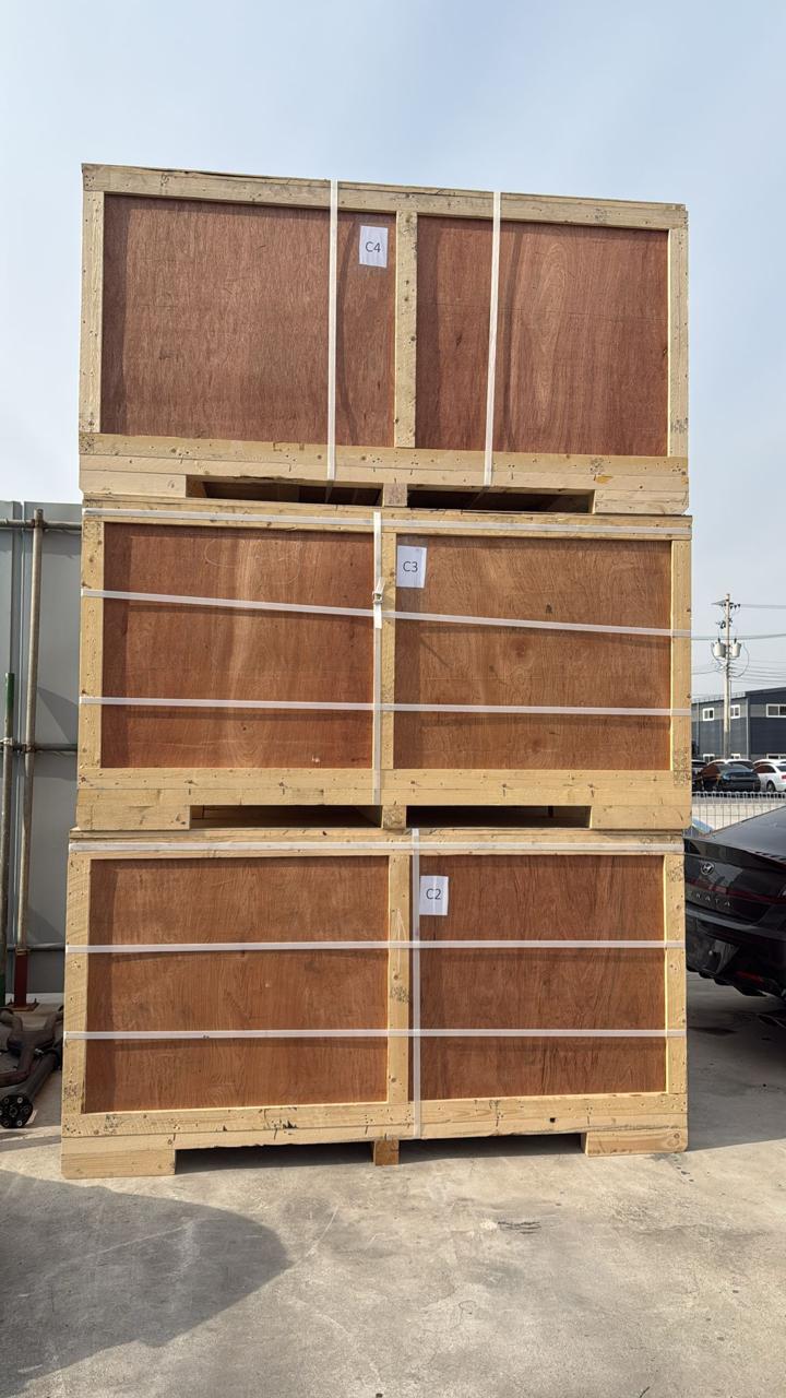 Коробки на складе