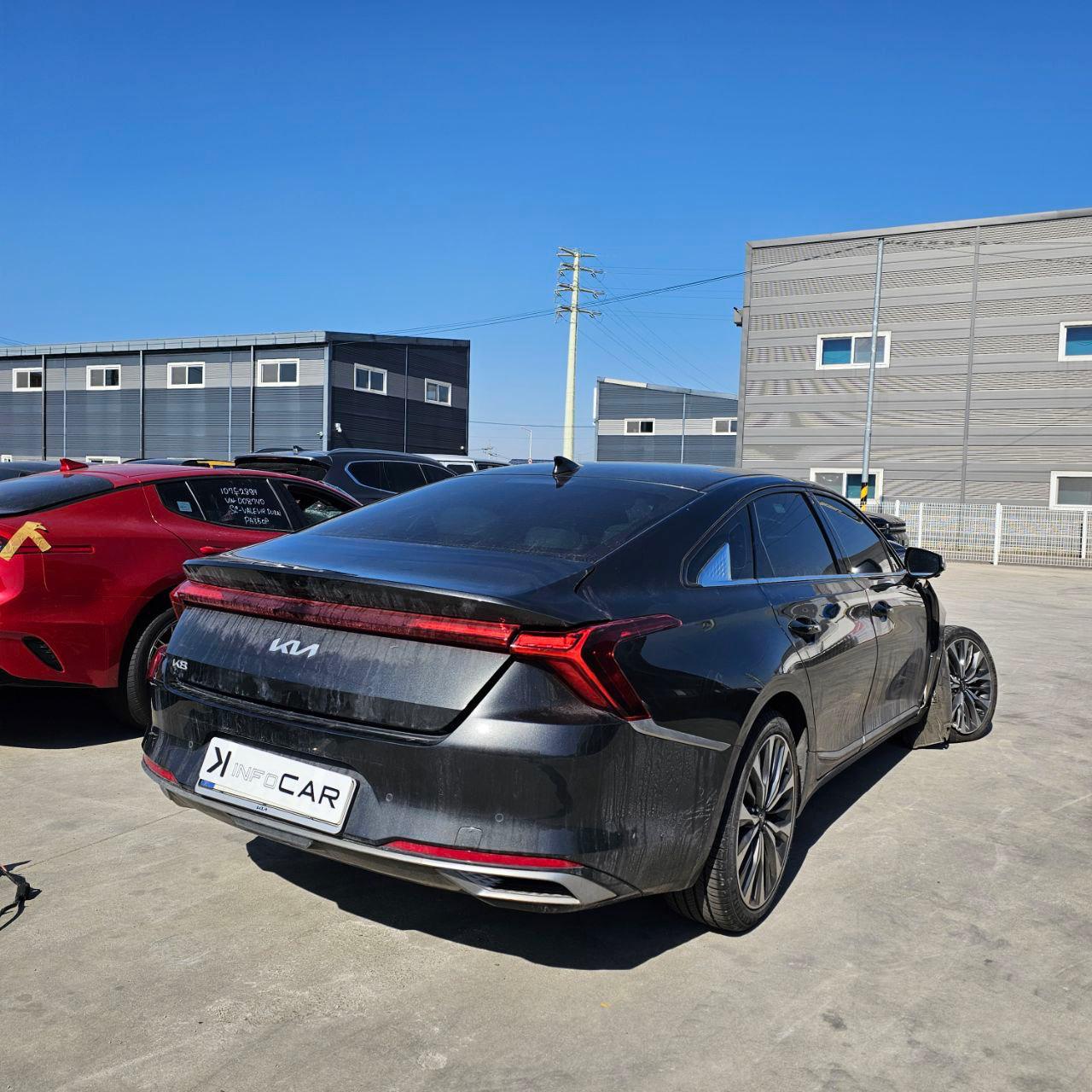 Авто на площадке